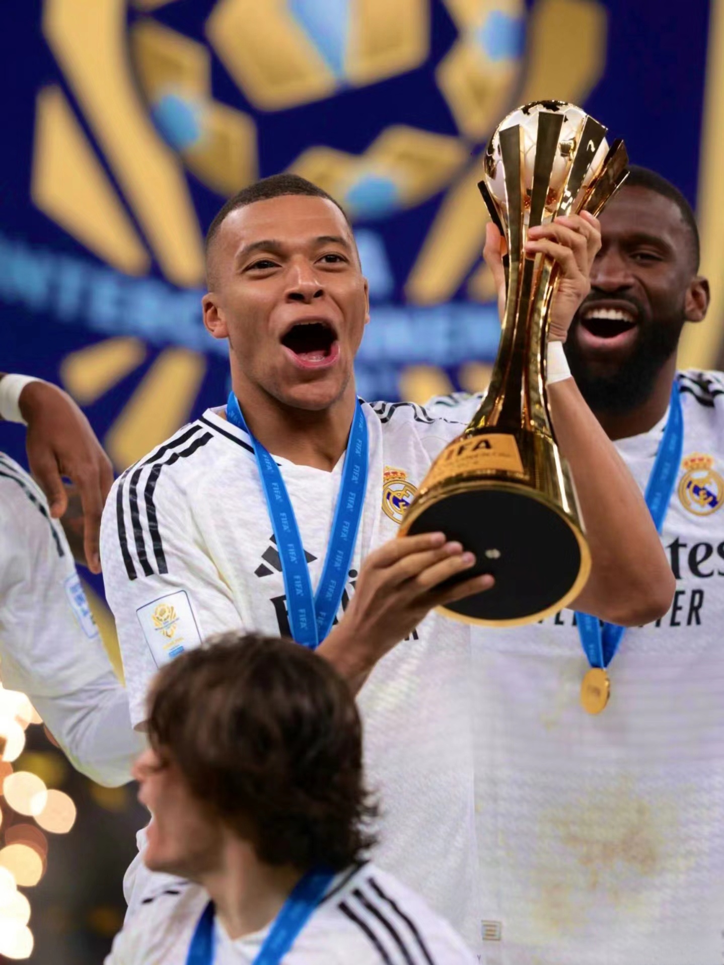 场球员和所 场球员和所